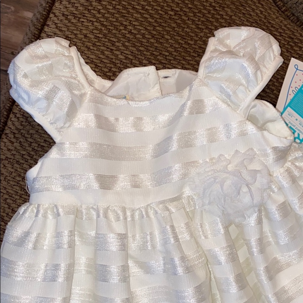 Dress - Picture 3 of 5